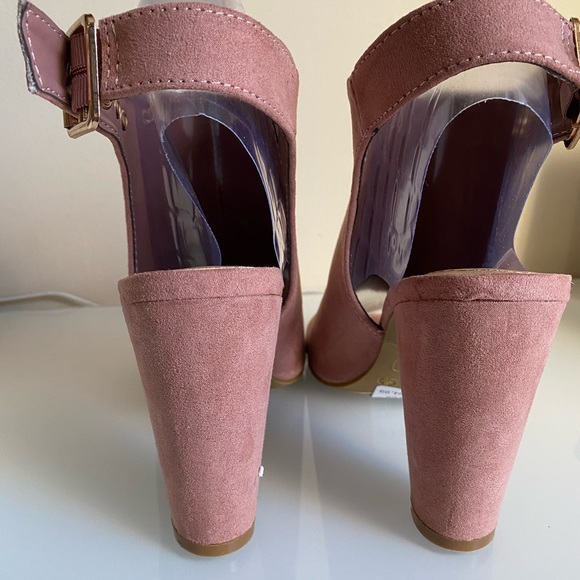 Women’s Open Toe Shoe - Picture 4 of 4